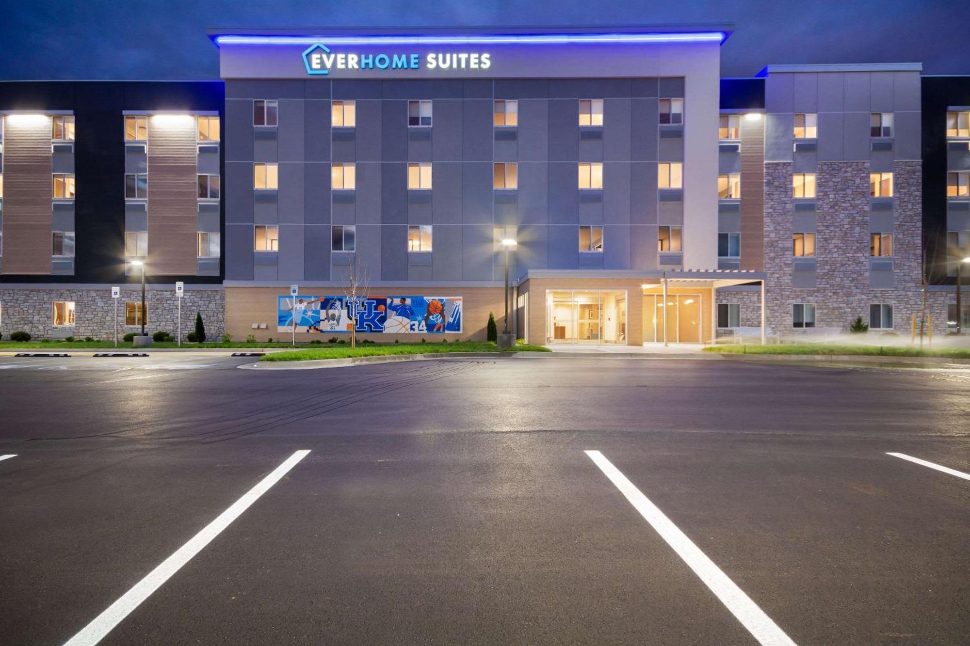 Everhome Suites Lexington - Horse Park Exterior photo